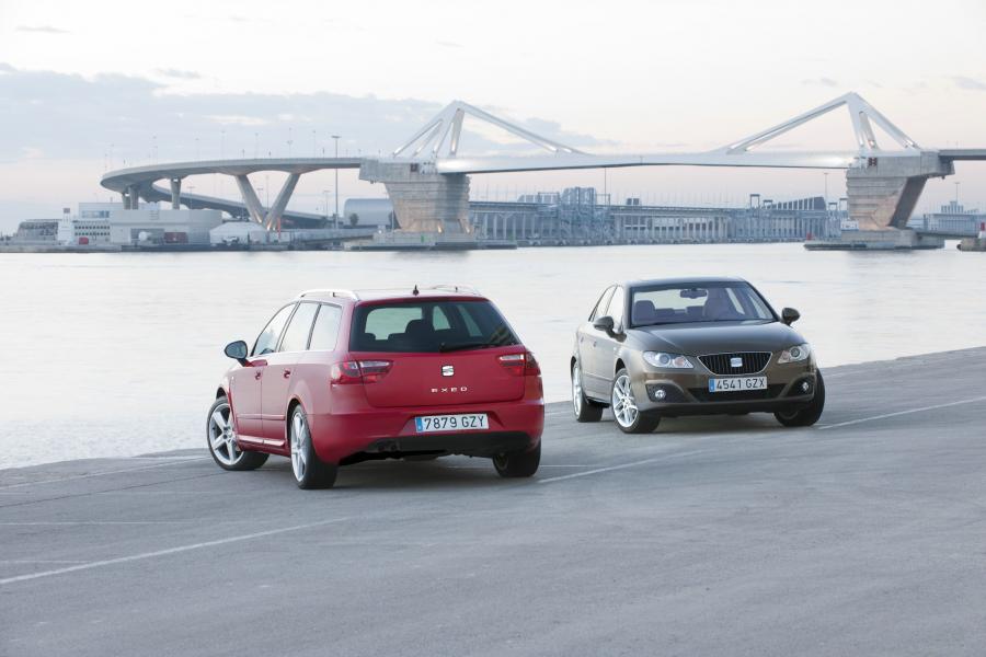  Seat Exeo 2.0 TDI with CVT Multitronic 2011 года  (фото 15 из 21)